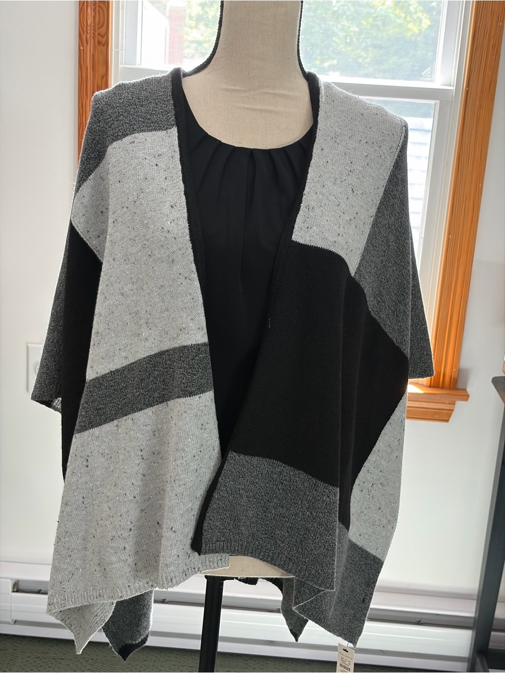 Talbots Black and Gray Colorblock Open-Front Sweater Wrap